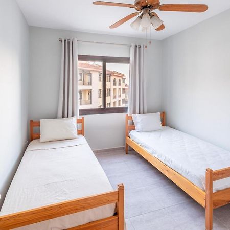 Alexis Apartments - Lovely 2-Bedroom With Swimming Pool 파포스 외부 사진